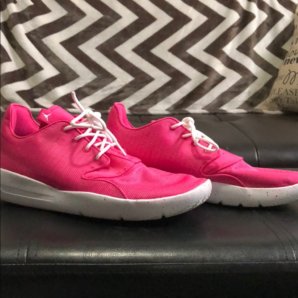 Hot pink Jordan eclipse size 8Y
